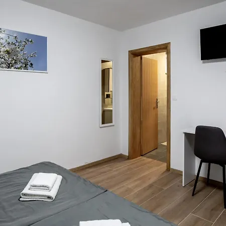 Cherry Berry Apartmani Eminovci Kültér fotó