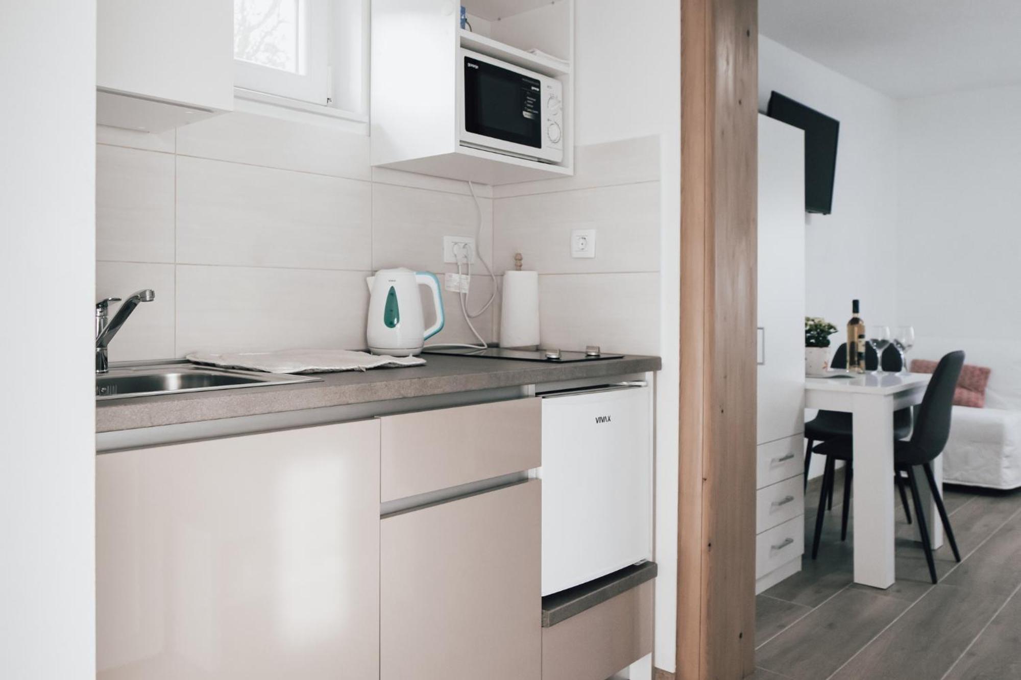 Cherry Berry Apartment Eminovci