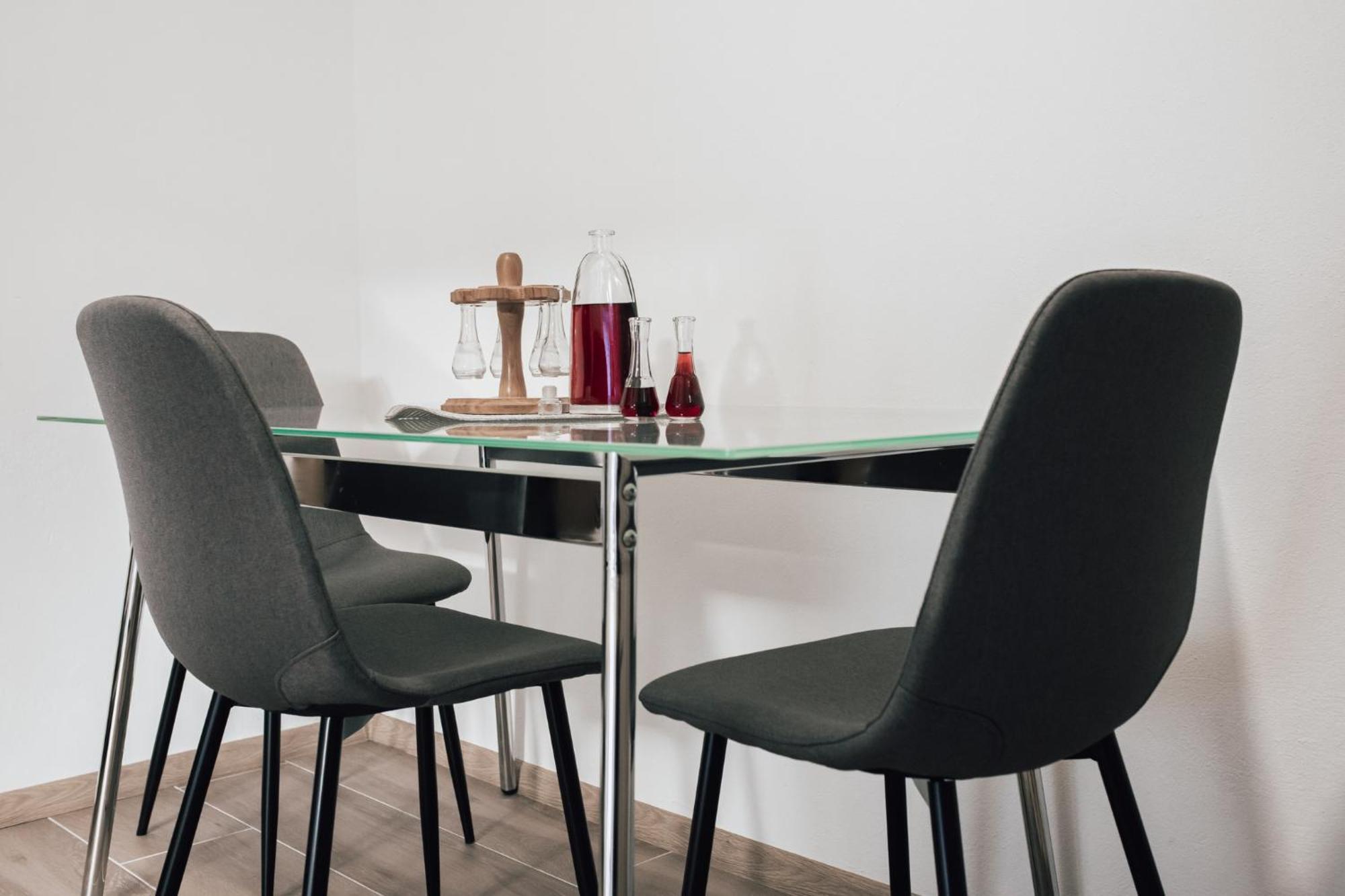 Cherry Berry Apartment Eminovci